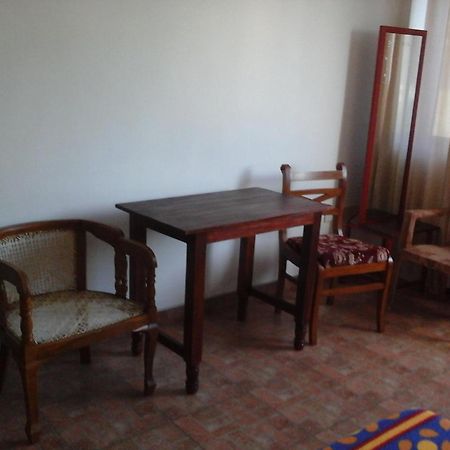 קנדי Majestic Tourist Hotel מראה חיצוני תמונה