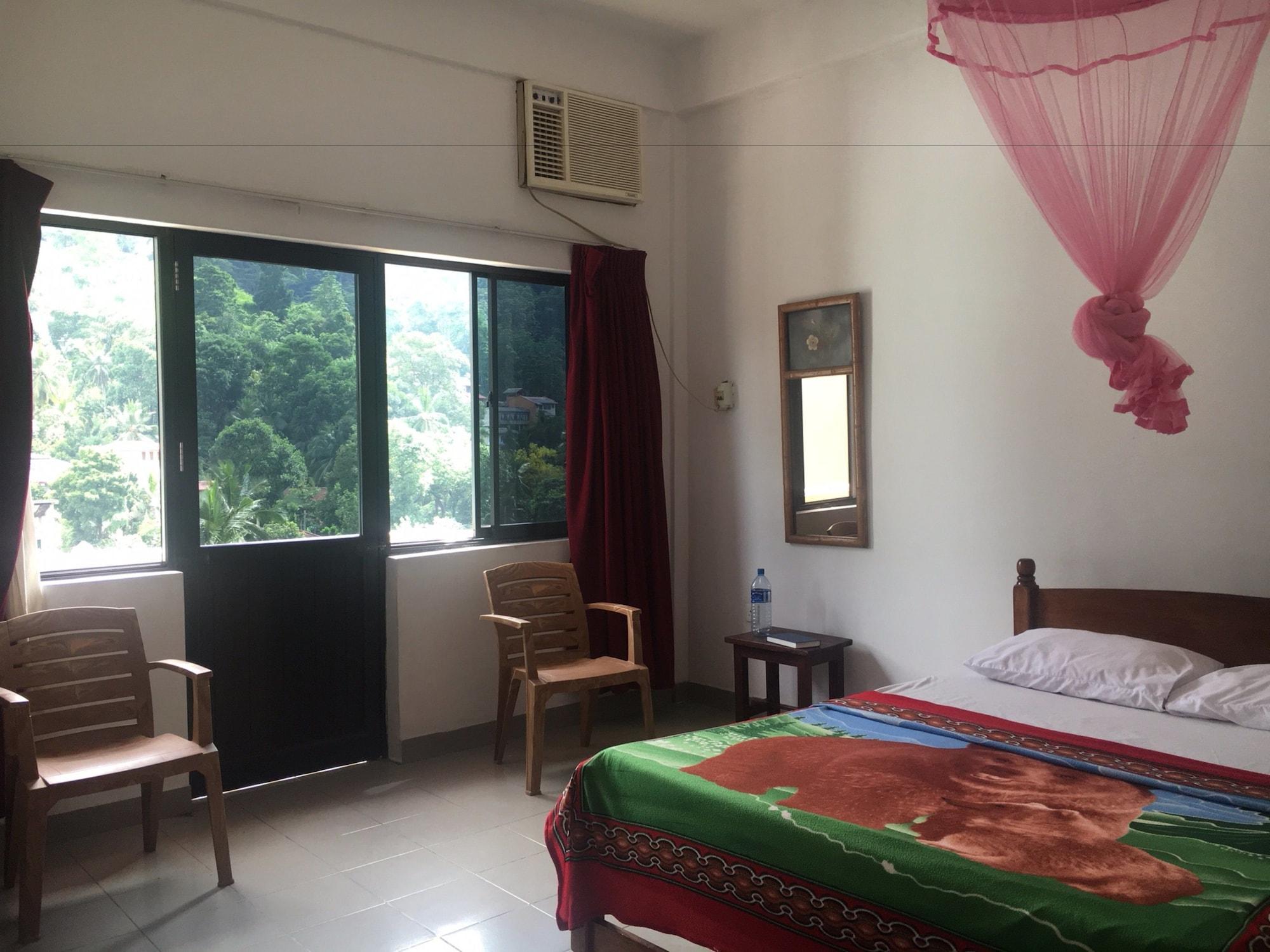 קנדי Majestic Tourist Hotel מראה חיצוני תמונה