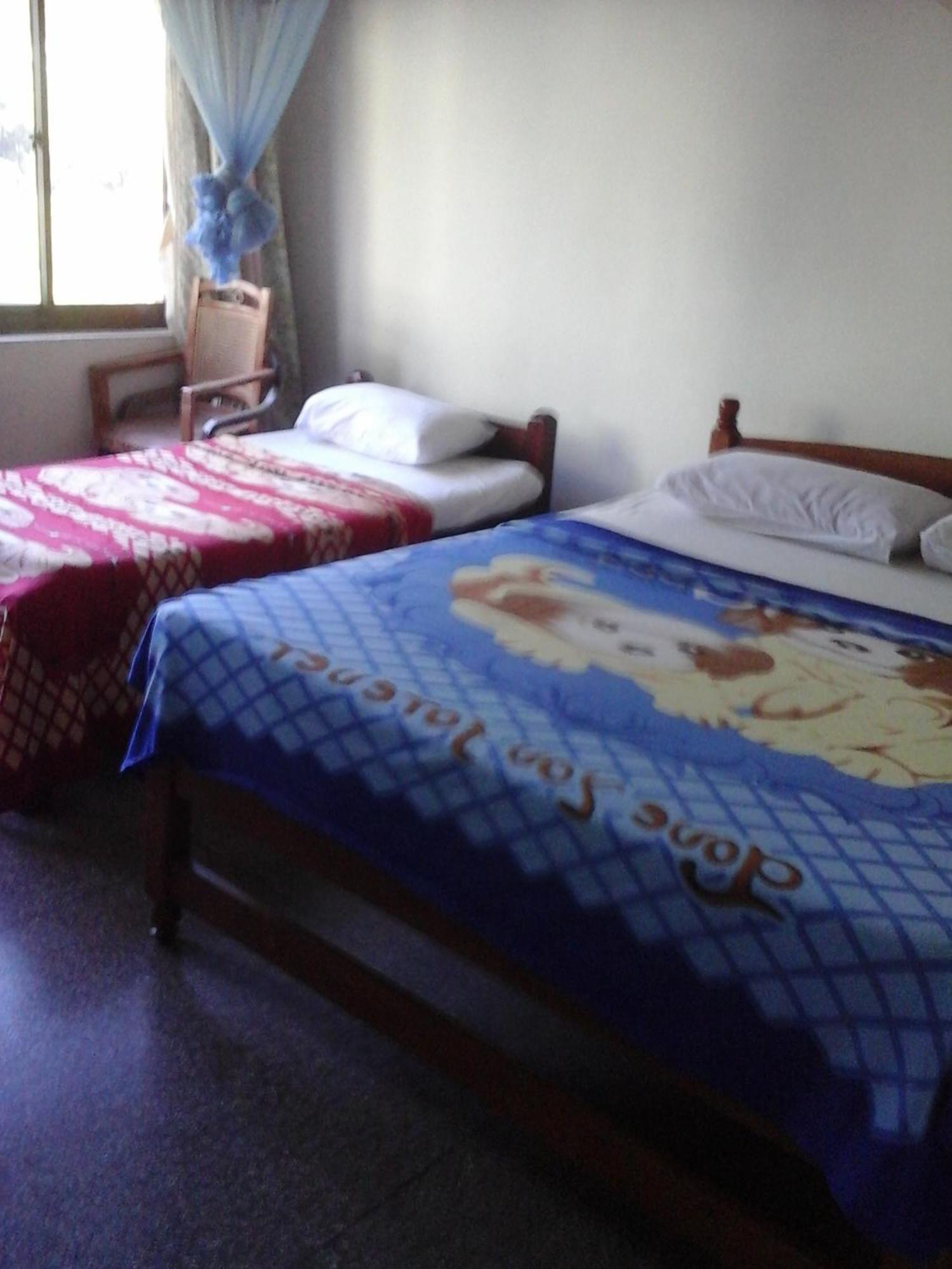קנדי Majestic Tourist Hotel מראה חיצוני תמונה