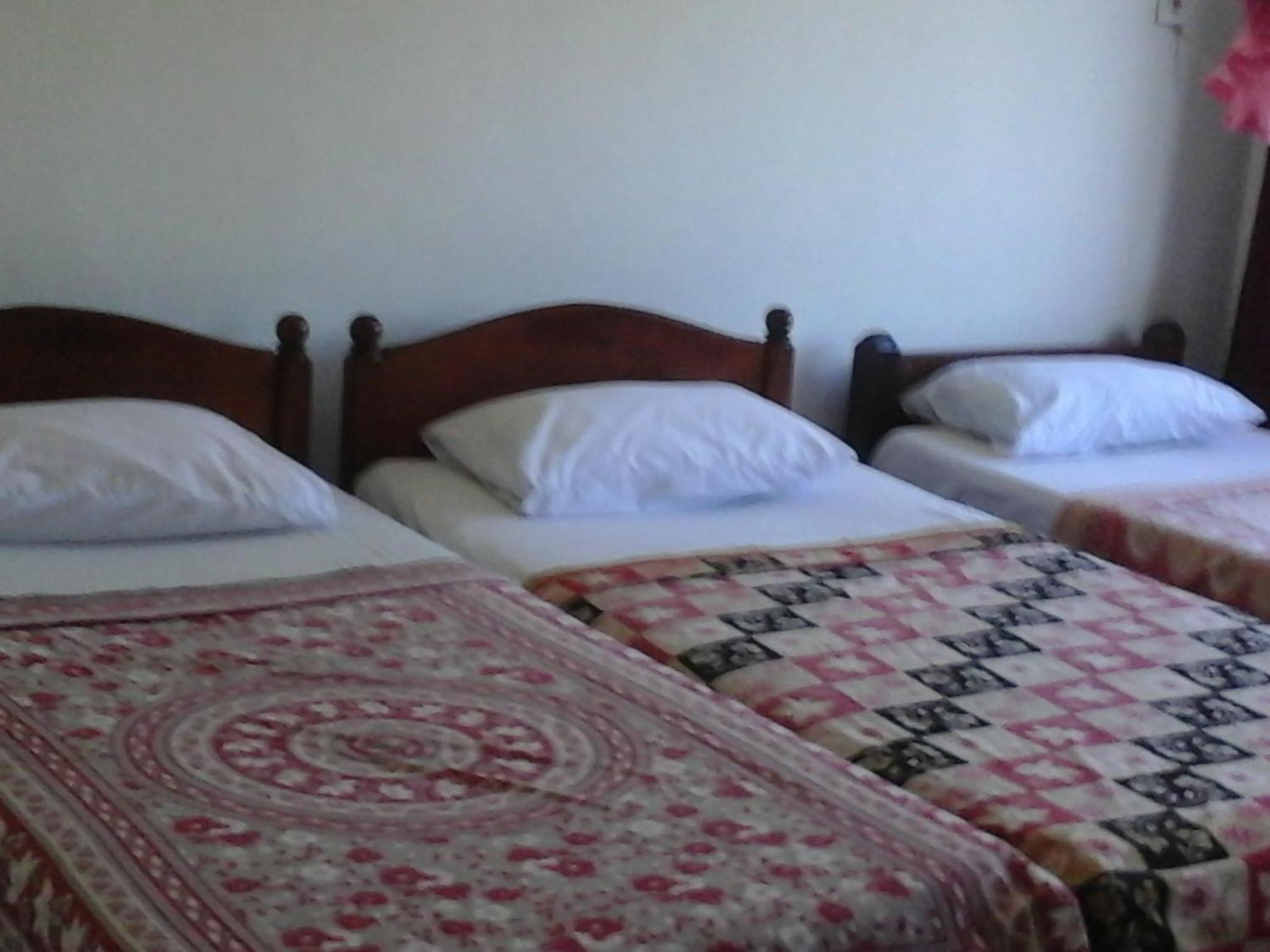 קנדי Majestic Tourist Hotel מראה חיצוני תמונה