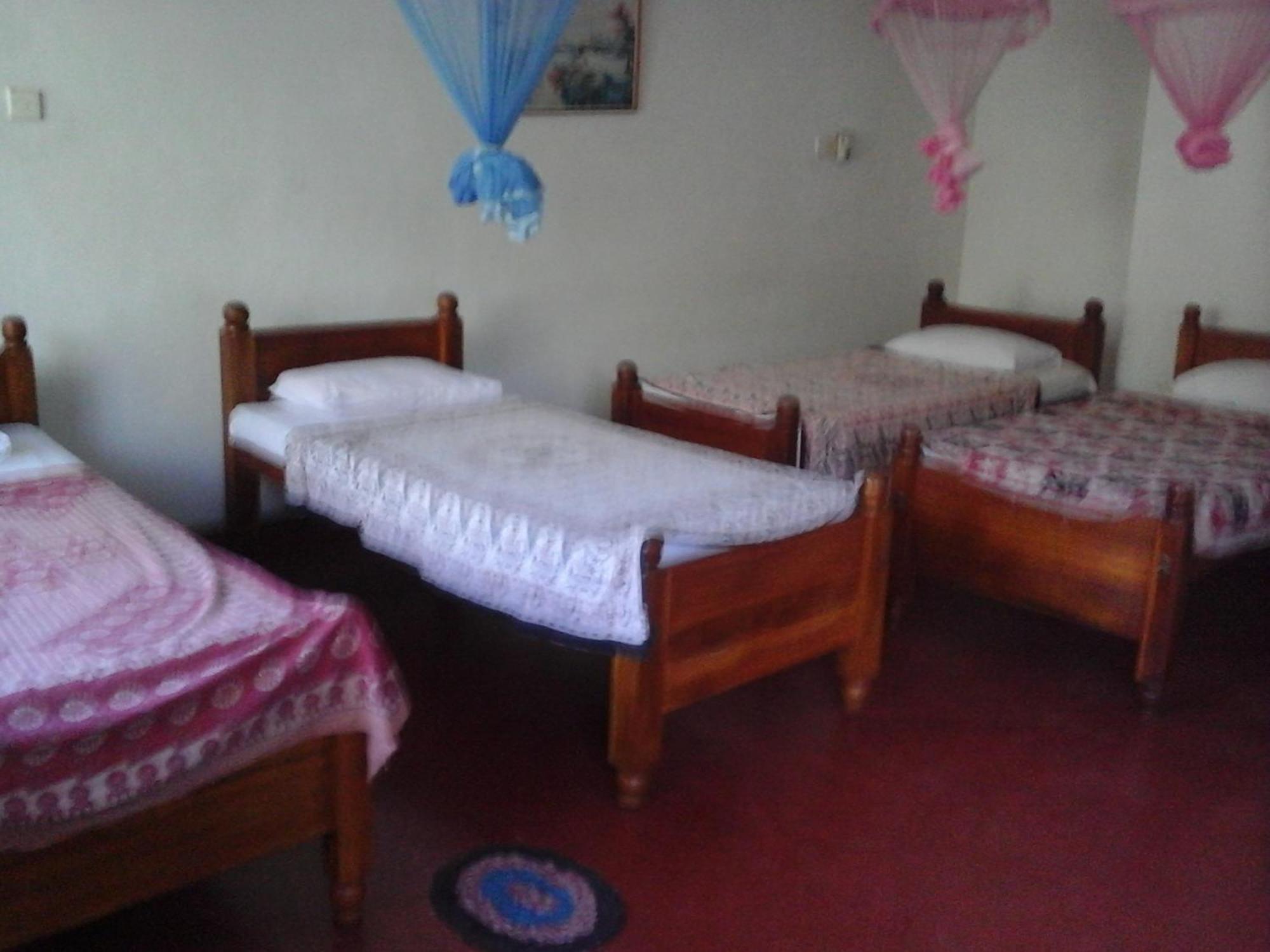 קנדי Majestic Tourist Hotel מראה חיצוני תמונה